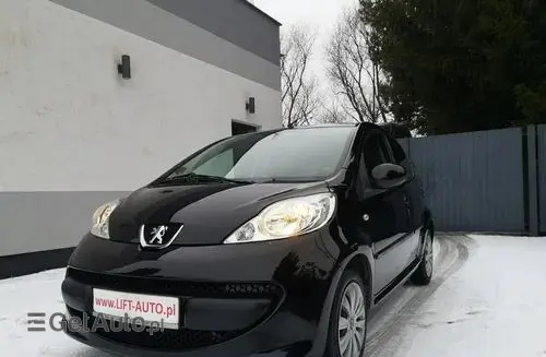 PEUGEOT 107 