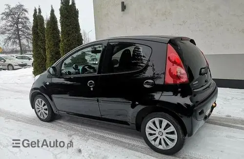 PEUGEOT 107 