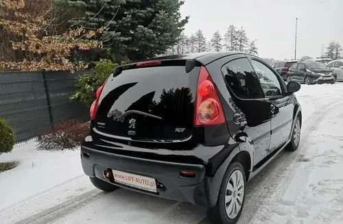 PEUGEOT 107 