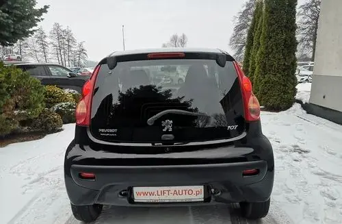 PEUGEOT 107 