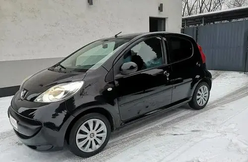 PEUGEOT 107 