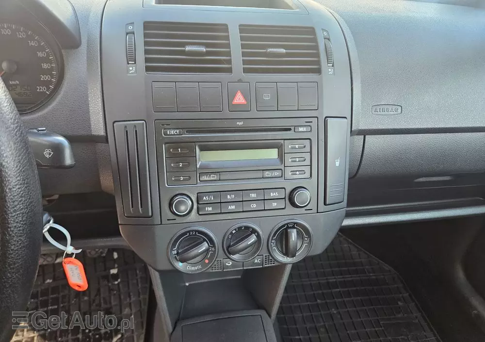 VOLKSWAGEN Polo 1.2 Special
