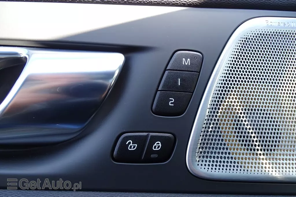 VOLVO XC 60 R-Design AWD Getr