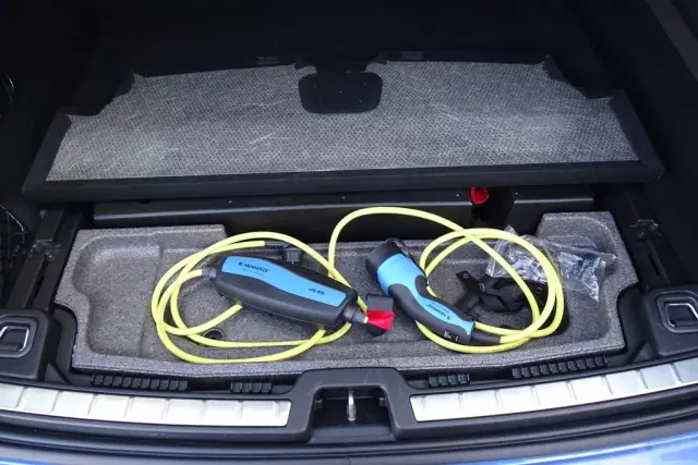 VOLVO XC 60 R-Design AWD Getr