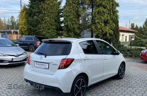 TOYOTA Yaris 