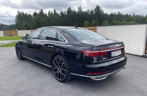 AUDI A8 