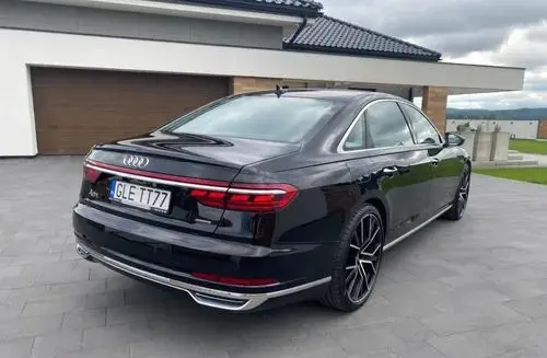 AUDI A8 