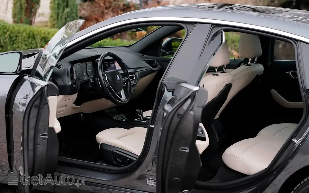 BMW Seria 2 225i xDrive Sport-Aut