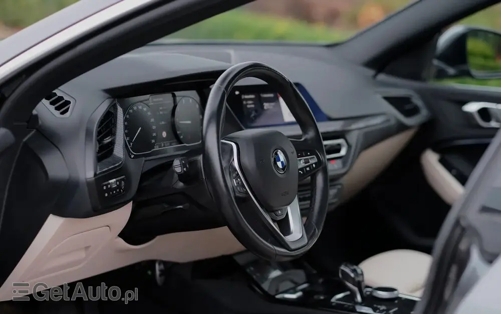 BMW Seria 2 225i xDrive Sport-Aut