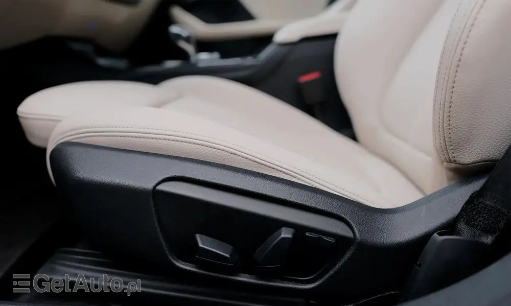 BMW Seria 2 225i xDrive Sport-Aut