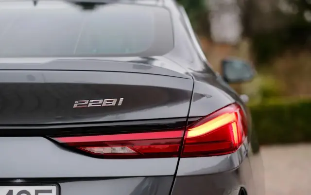 BMW Seria 2 225i xDrive Sport-Aut