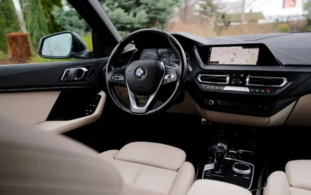 BMW Seria 2 225i xDrive Sport-Aut