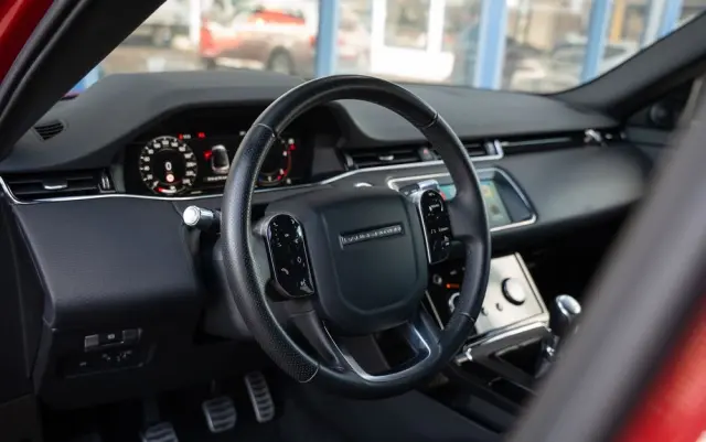 LAND ROVER Range Rover Evoque 2.0 D150 R-Dynamic