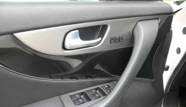 INFINITI QX70 3.0D V6 (238 KM) Automatic AWD