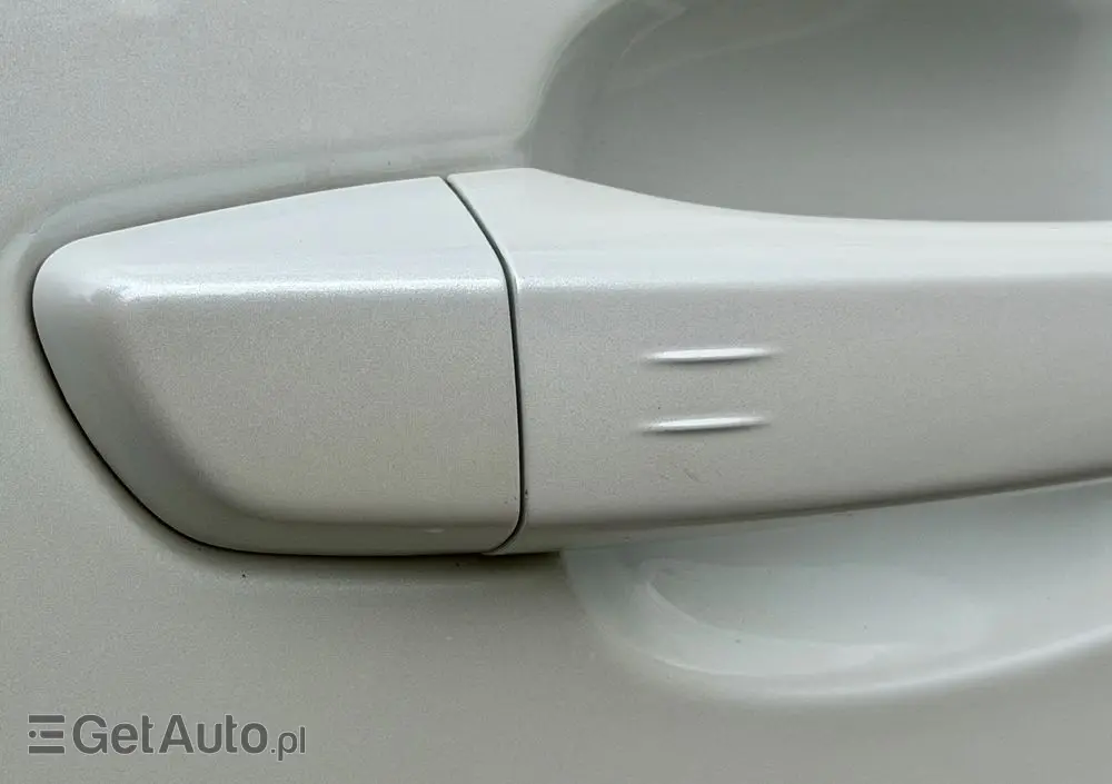 PEUGEOT 5008 BlueHDi 180 EAT6 GT
