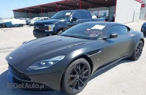 ASTON MARTIN DB11 