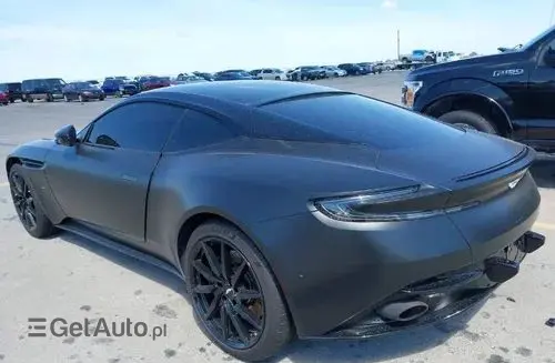 ASTON MARTIN DB11 