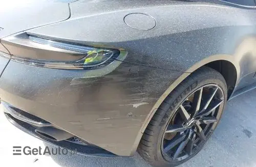 ASTON MARTIN DB11 