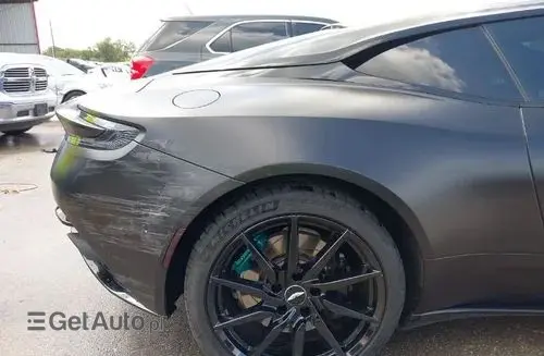 ASTON MARTIN DB11 