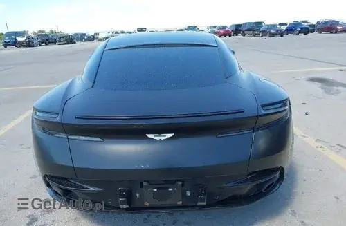 ASTON MARTIN DB11 