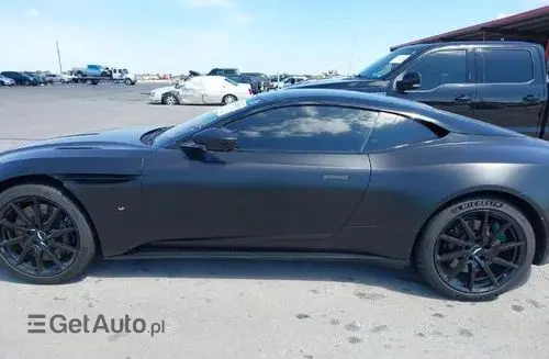 ASTON MARTIN DB11 