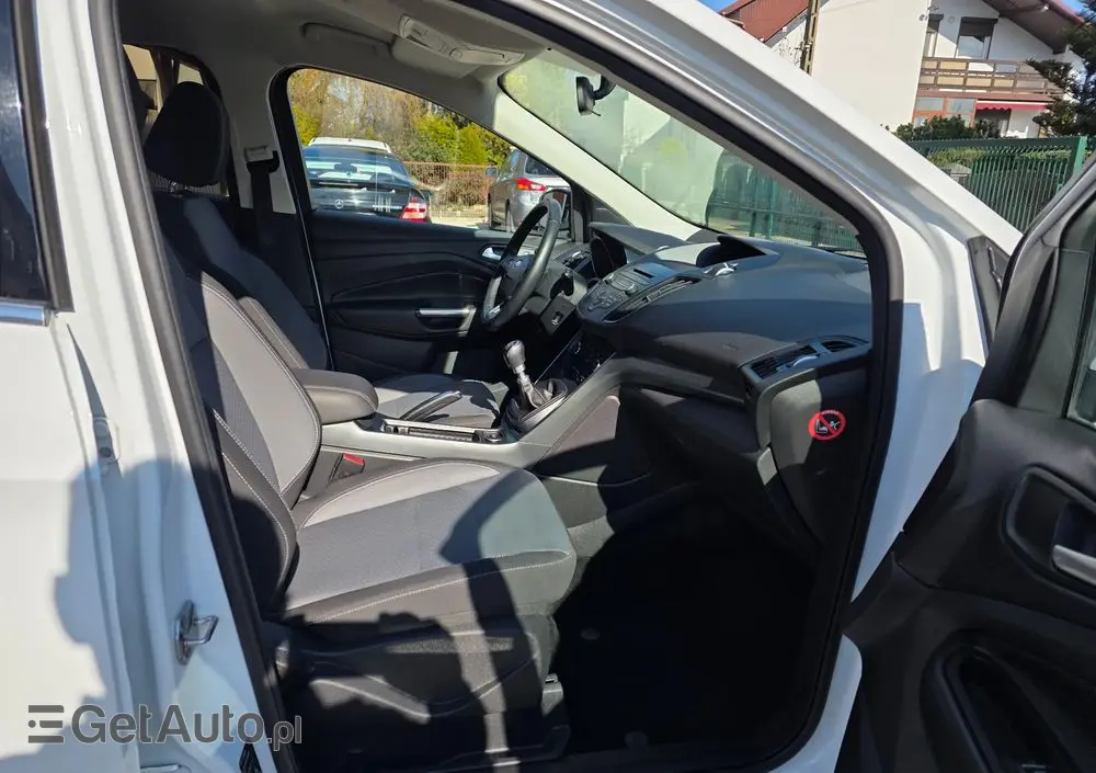 FORD Kuga 1.5 EcoBoost 2x4 Cool & Connect