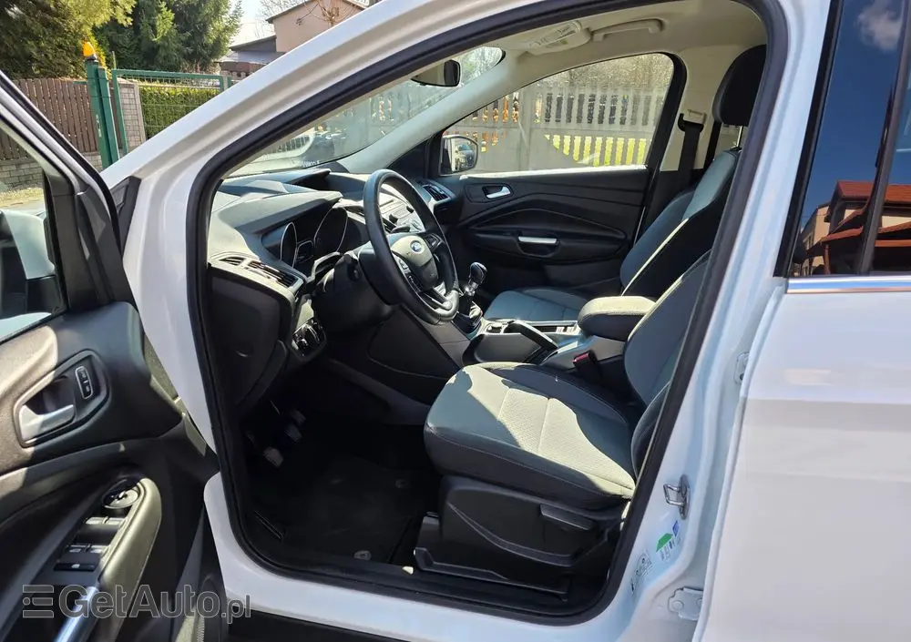 FORD Kuga 1.5 EcoBoost 2x4 Cool & Connect