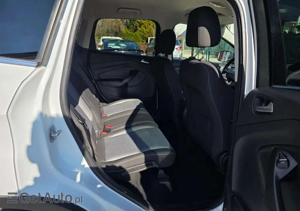 FORD Kuga 1.5 EcoBoost 2x4 Cool & Connect