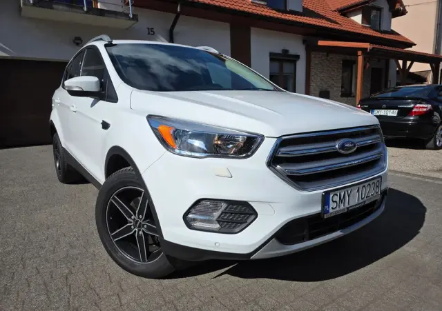 FORD Kuga 1.5 EcoBoost 2x4 Cool & Connect