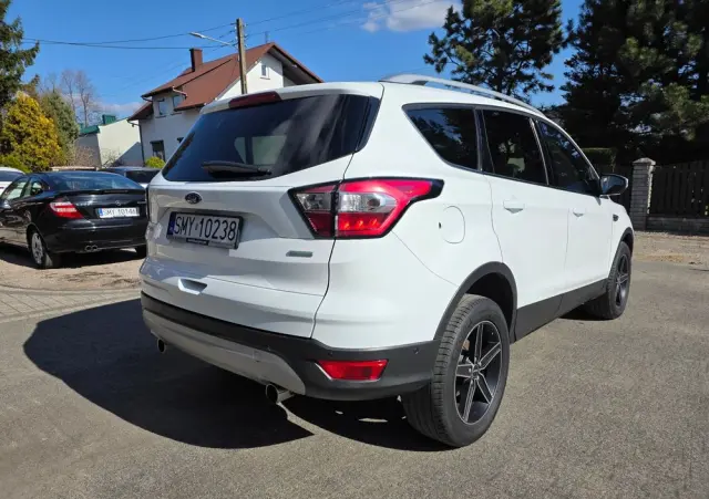 FORD Kuga 1.5 EcoBoost 2x4 Cool & Connect