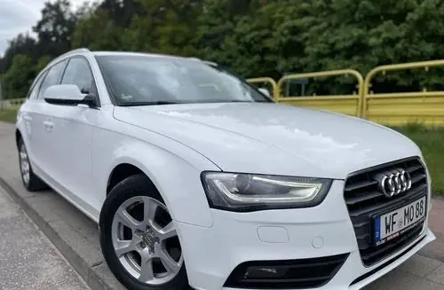 AUDI A4 