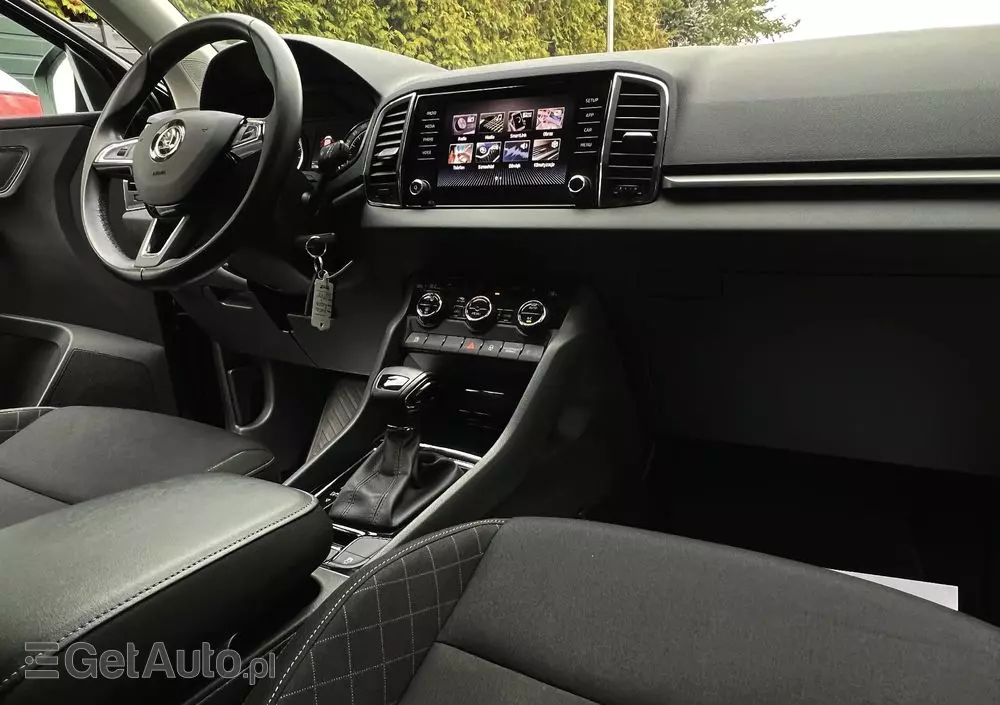 SKODA Karoq 1.6 TDI SCR DSG Ambition
