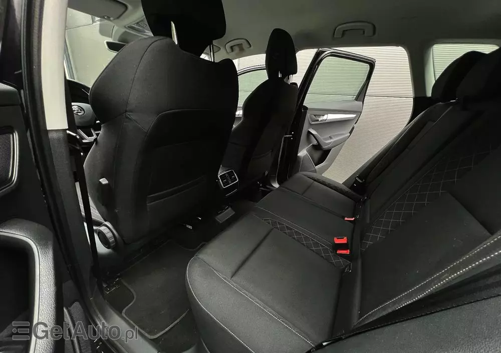 SKODA Karoq 1.6 TDI SCR DSG Ambition