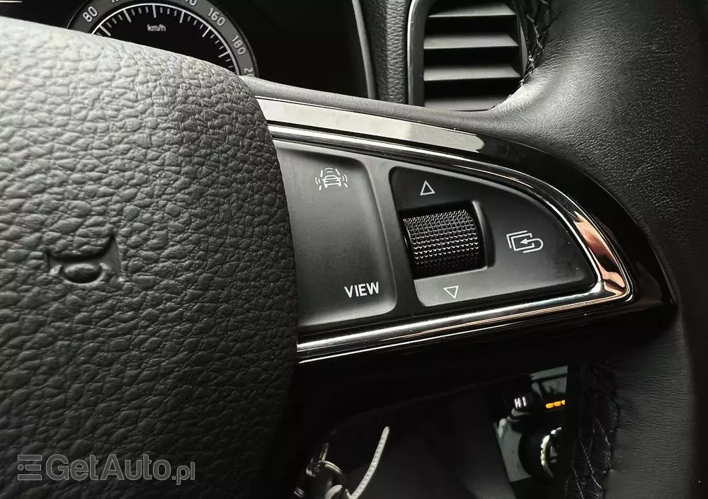 SKODA Karoq 1.6 TDI SCR DSG Ambition