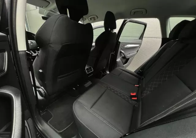 SKODA Karoq 1.6 TDI SCR DSG Ambition