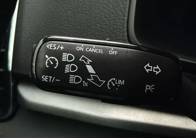 SKODA Karoq 1.6 TDI SCR DSG Ambition