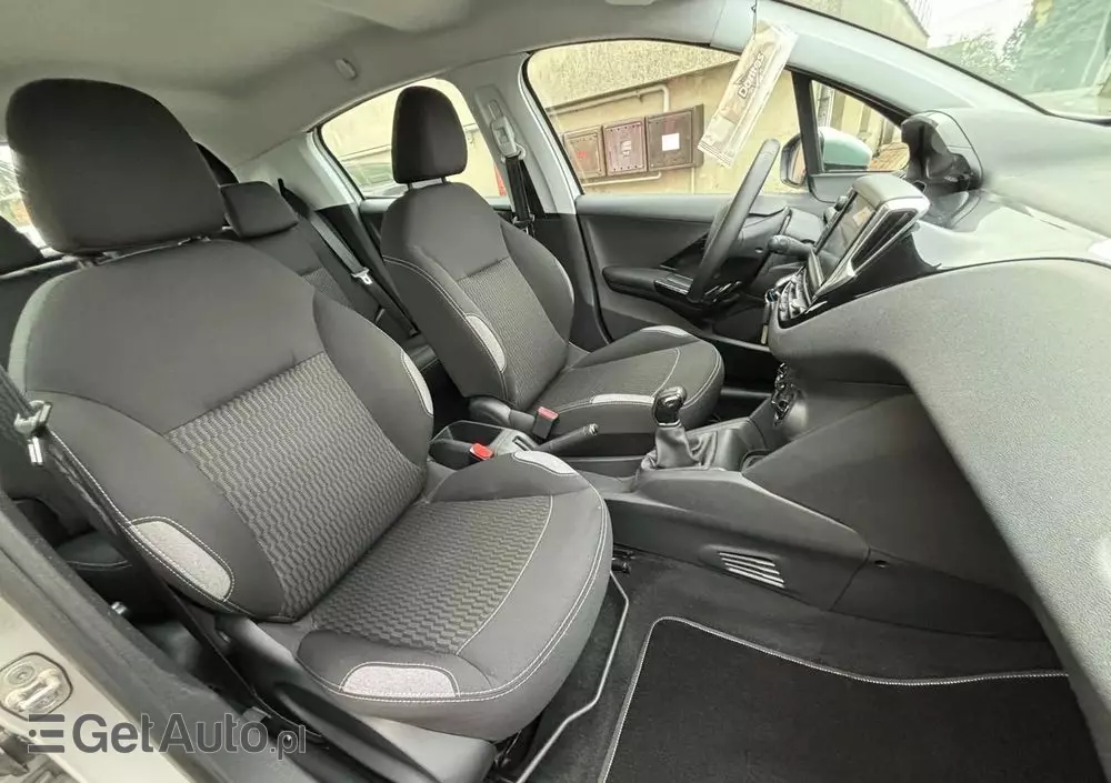 PEUGEOT 208 1.6 BlueHDi Active