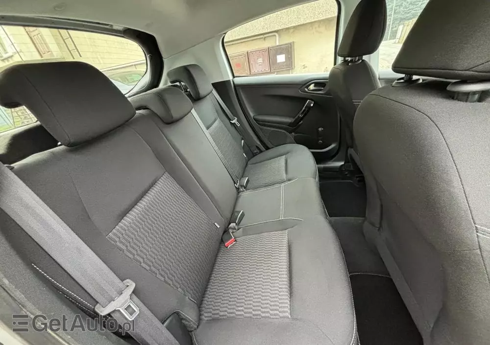 PEUGEOT 208 1.6 BlueHDi Active
