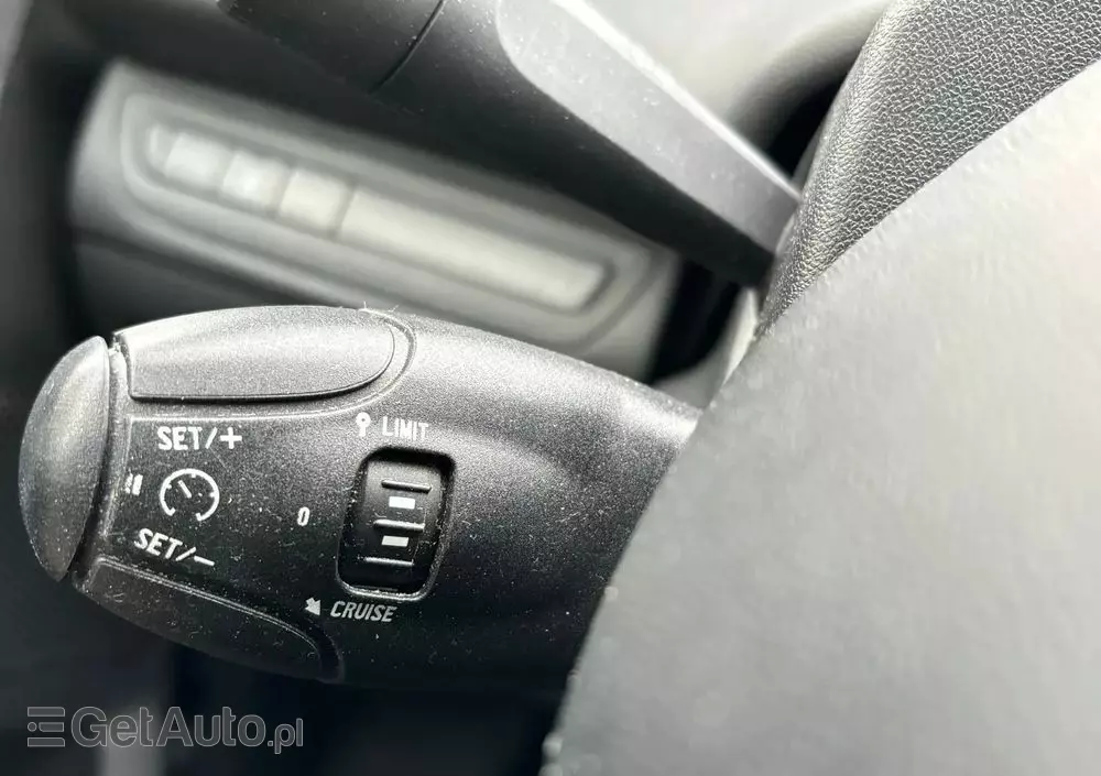 PEUGEOT 208 1.6 BlueHDi Active