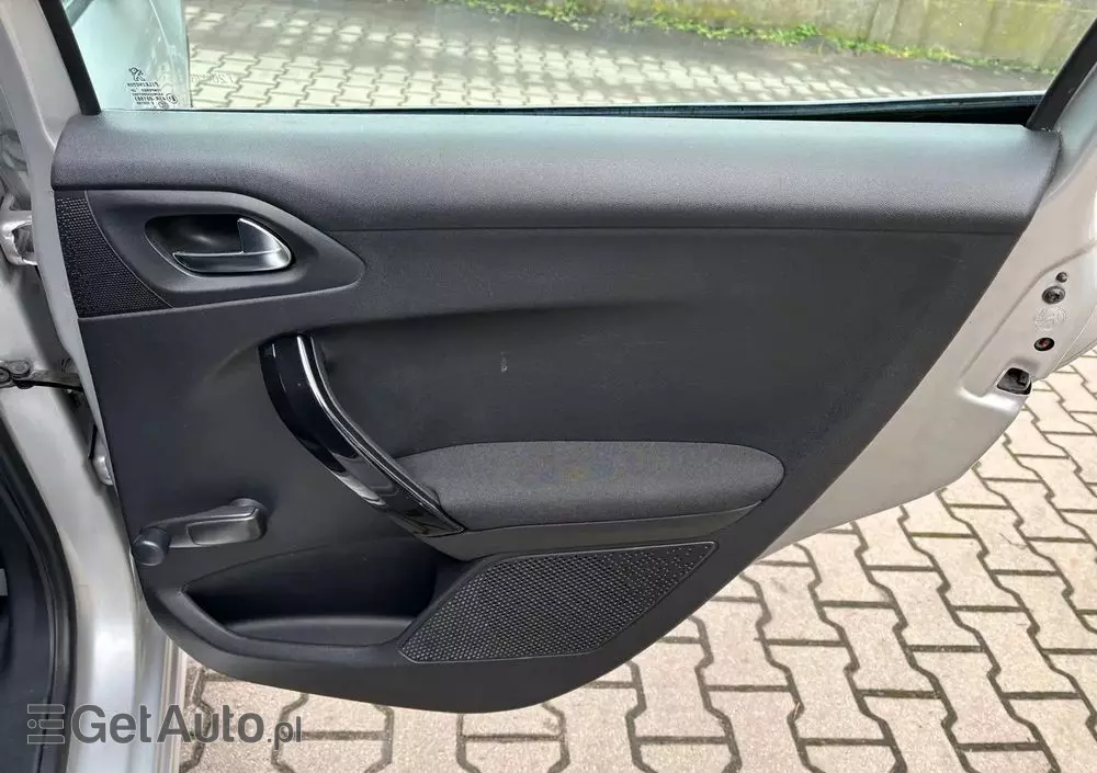 PEUGEOT 208 1.6 BlueHDi Active