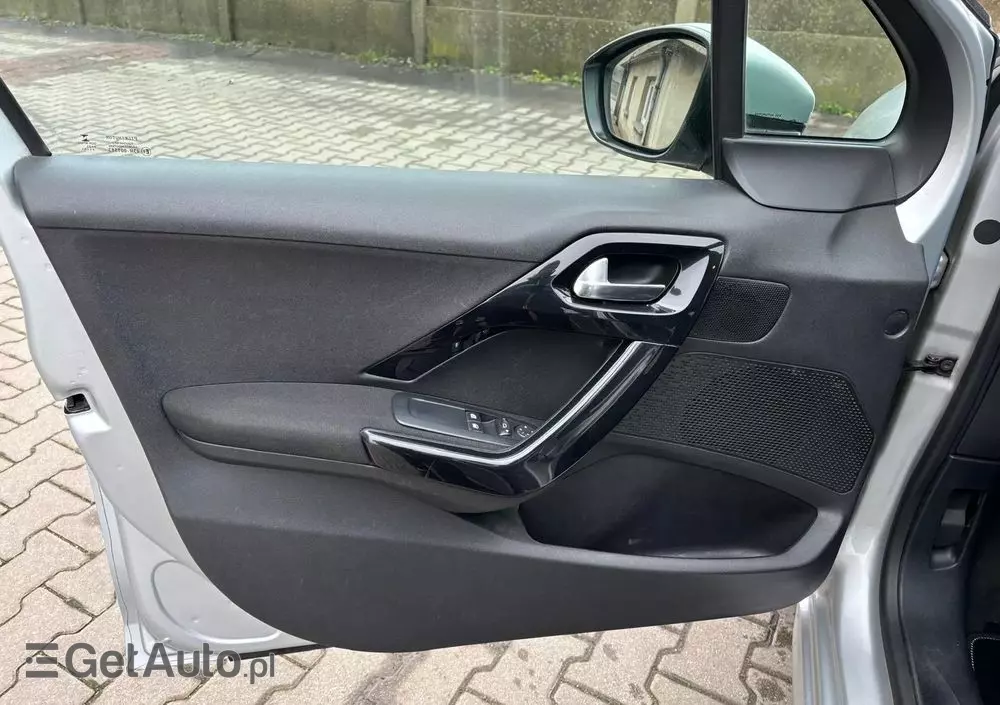 PEUGEOT 208 1.6 BlueHDi Active
