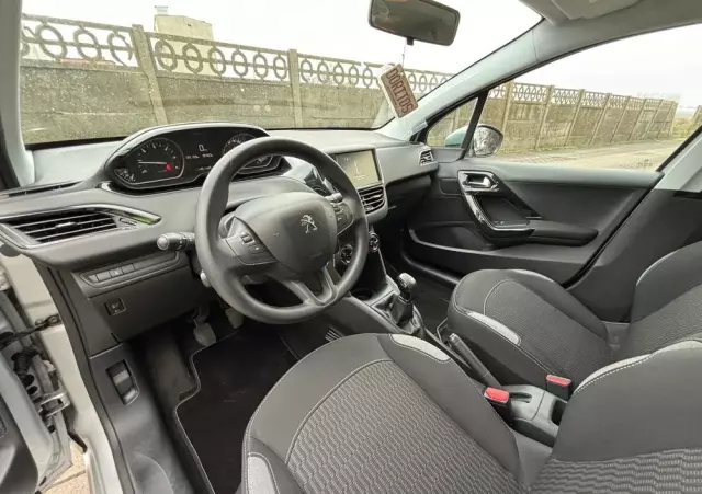 PEUGEOT 208 1.6 BlueHDi Active