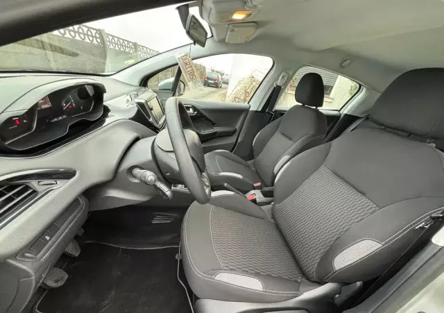 PEUGEOT 208 1.6 BlueHDi Active