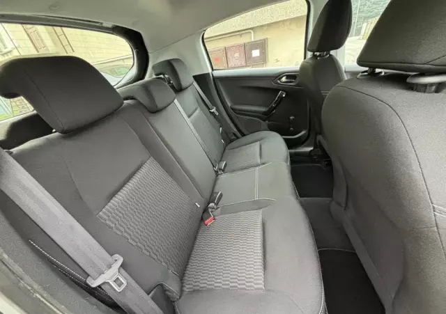 PEUGEOT 208 1.6 BlueHDi Active