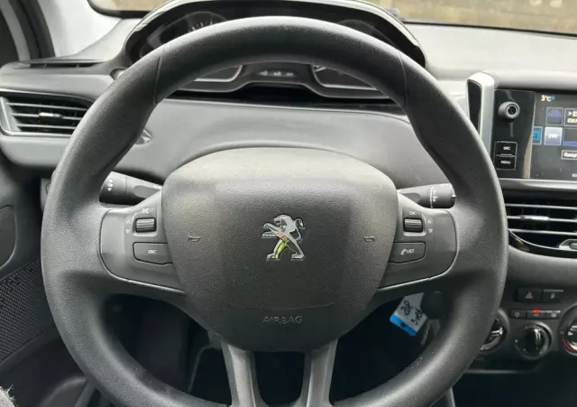 PEUGEOT 208 1.6 BlueHDi Active