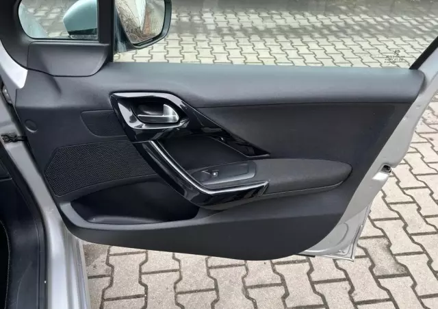 PEUGEOT 208 1.6 BlueHDi Active