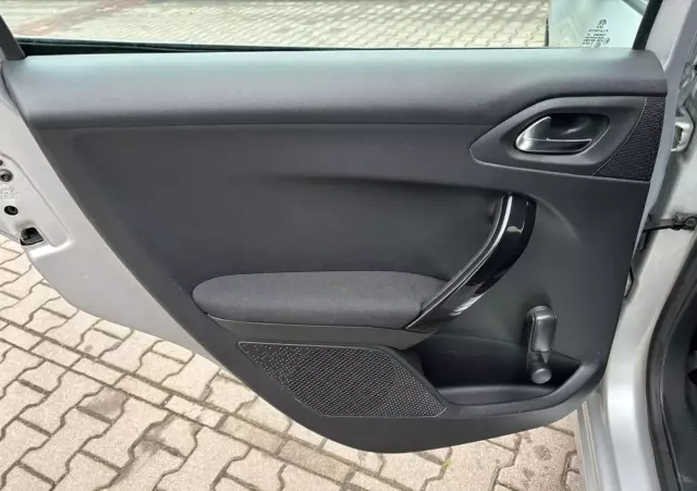 PEUGEOT 208 1.6 BlueHDi Active