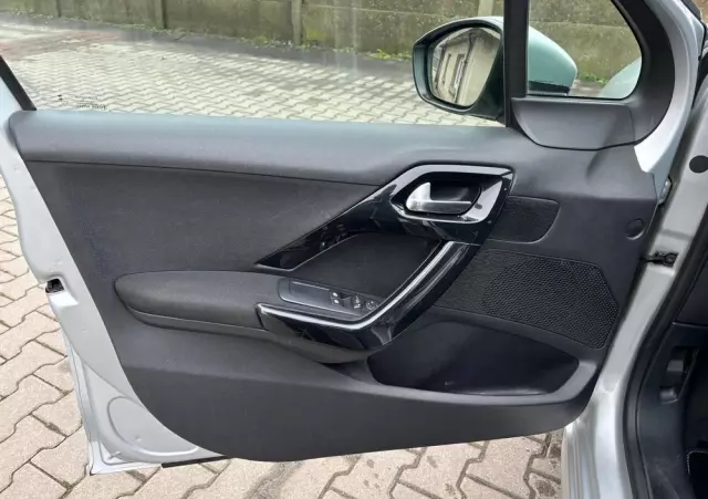 PEUGEOT 208 1.6 BlueHDi Active