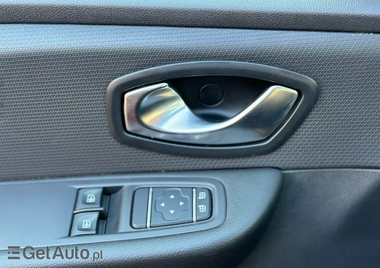 RENAULT Clio 0.9 Energy TCe Limited