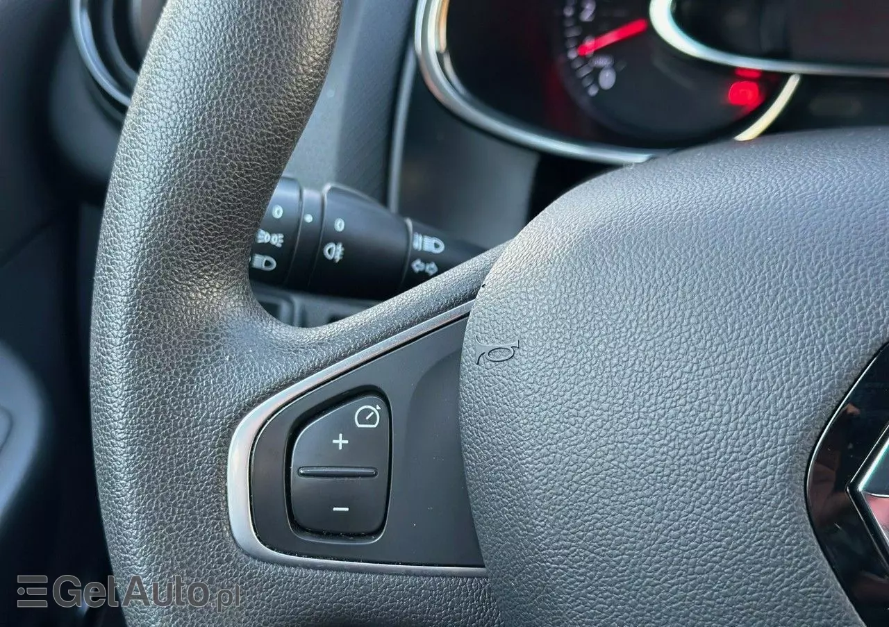 RENAULT Clio 0.9 Energy TCe Limited